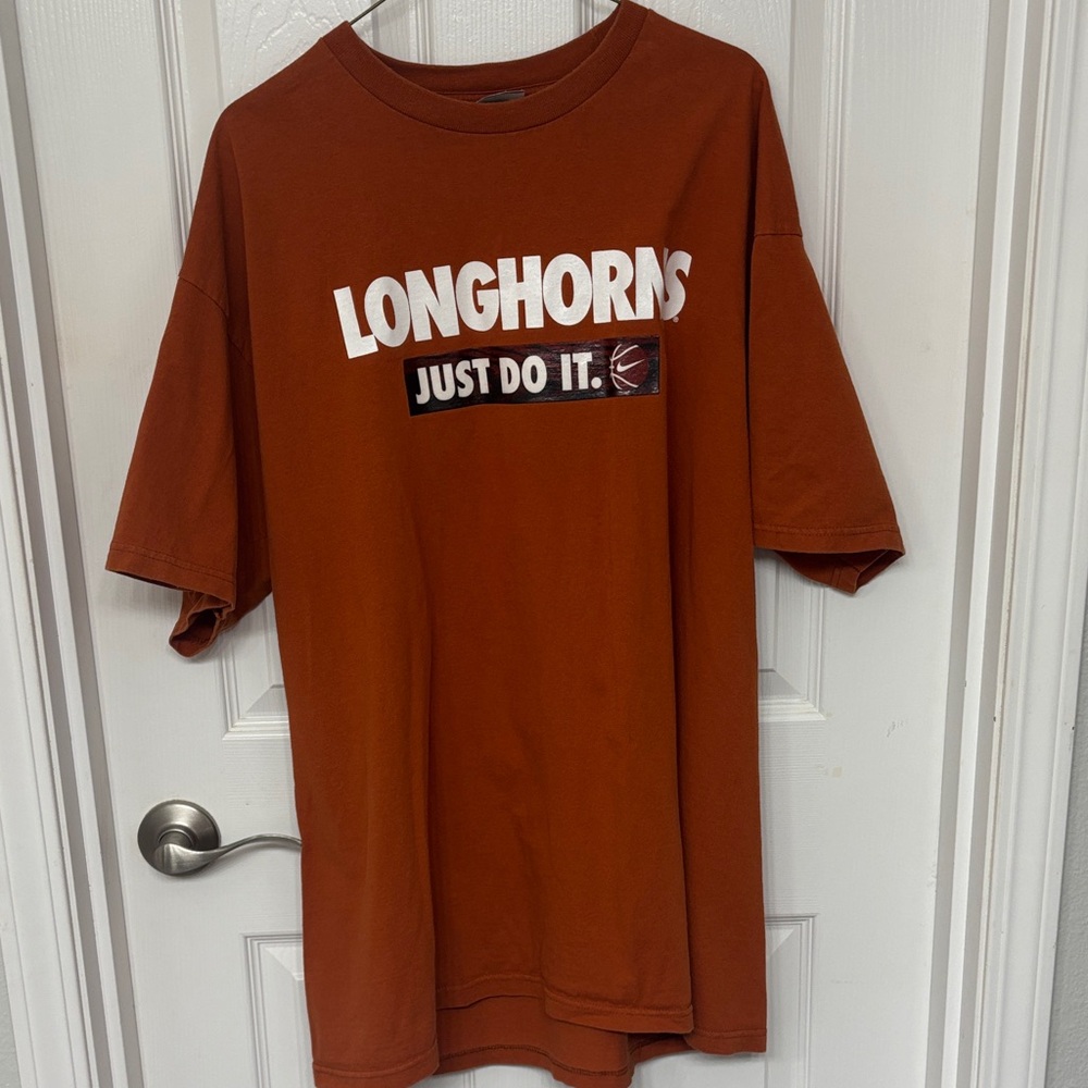 Vintage Nike Texas Longhorns "Just Do It" basketball T-shirt Large